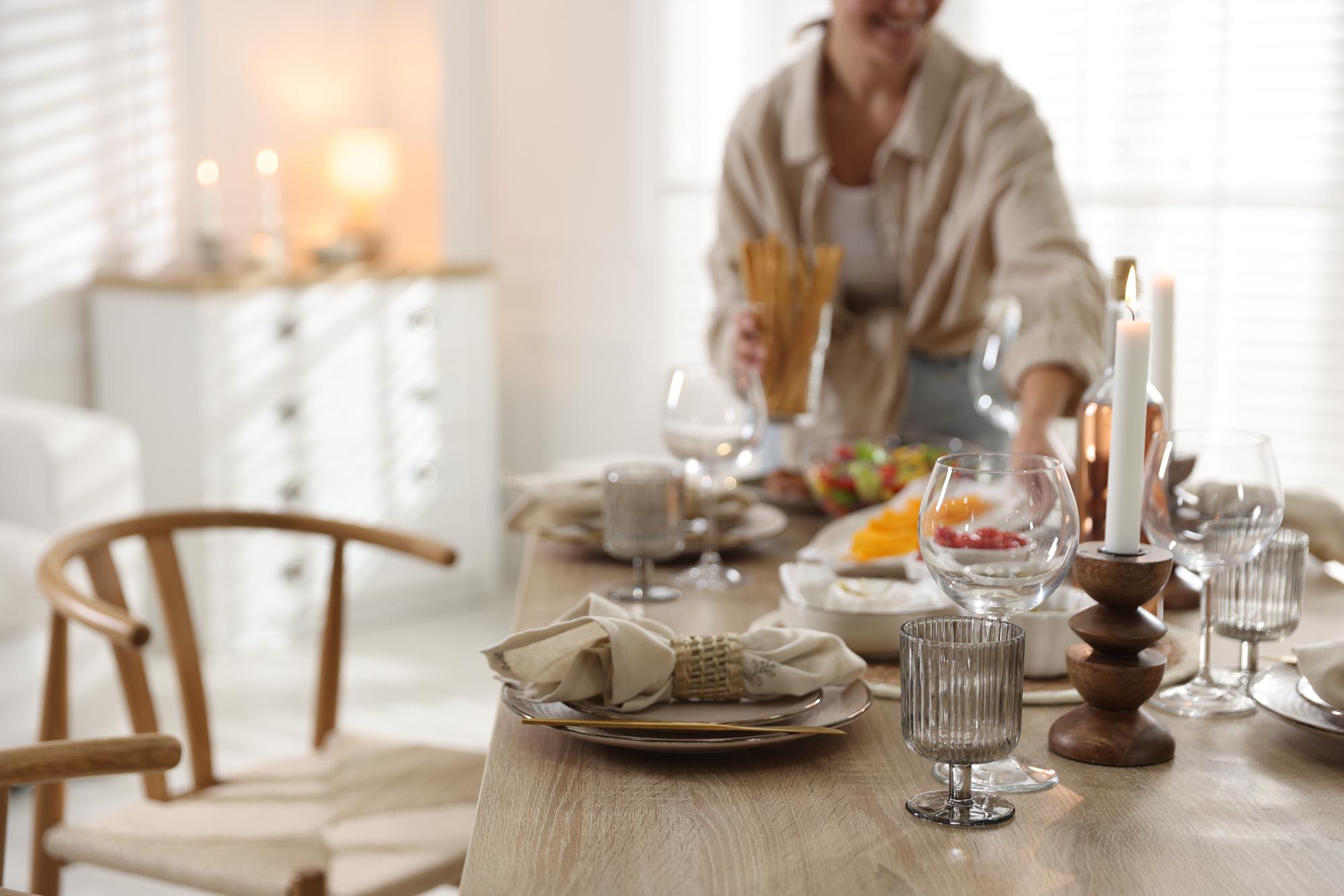 weekday dinner set table
